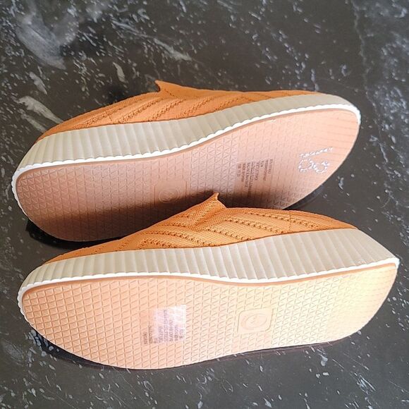 BRAND NEW WHITE MOUNTAIN KNIT SLIP ON MULES-DYSTANT - Picture 9 of 15